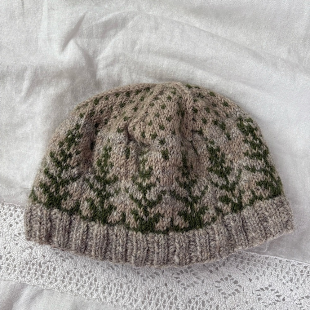 Lost Horizons 100% Wool Knit Beanie Holiday pine tree earthy green nature